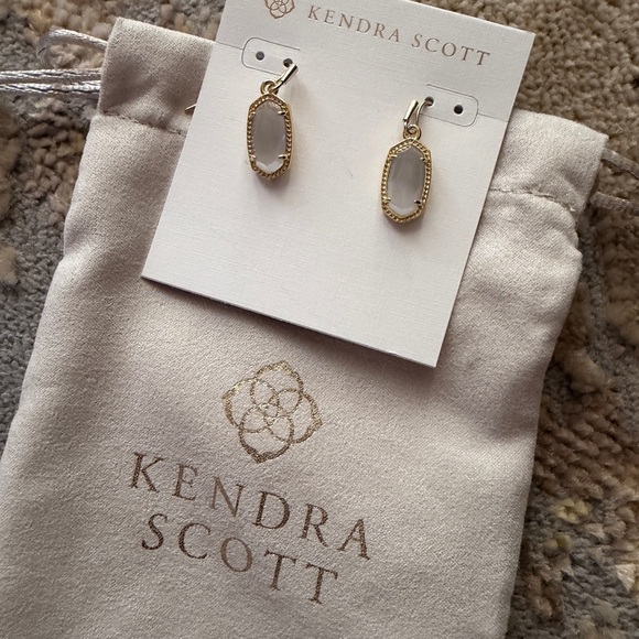 Kendra Scott Jewelry - Kendra Scott Lee Gold drop earrings nwt